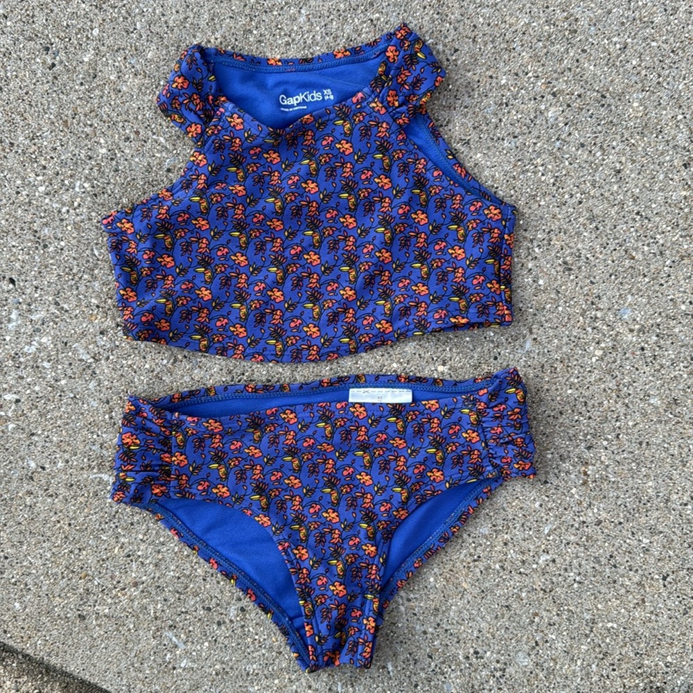 GAP kids 2 piece swimsuit